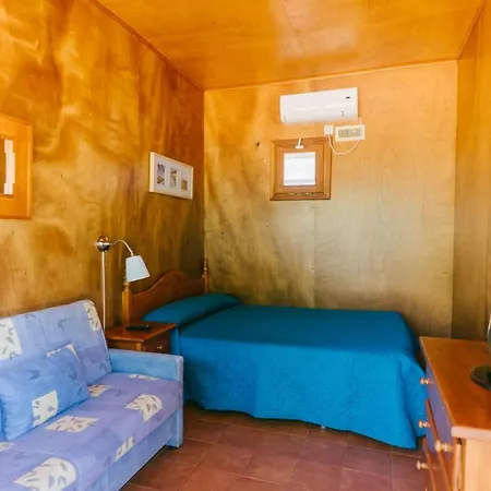 Camping Playa La Bota *